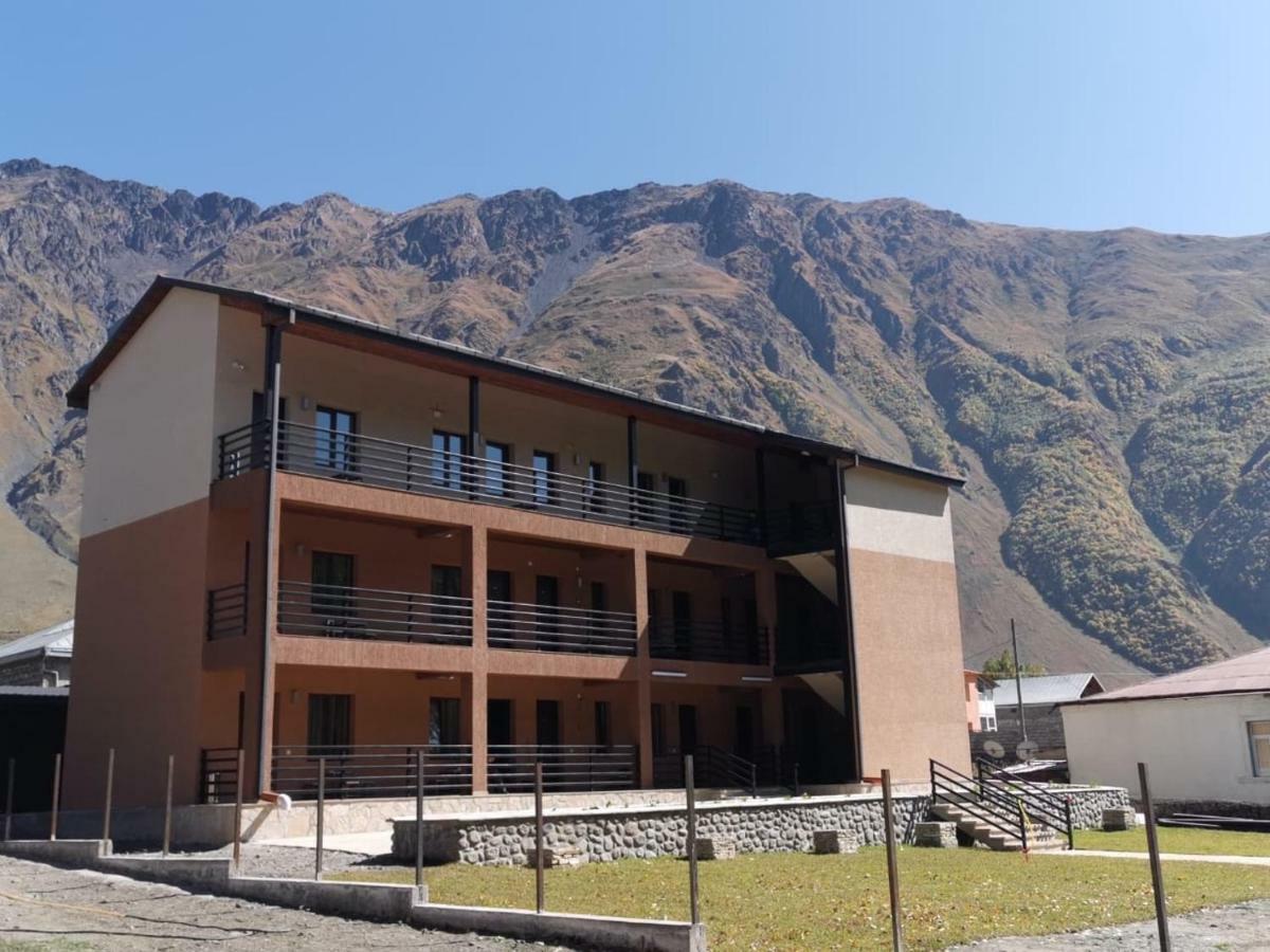 Guest House Oxygen Kazbegi Eksteriør bilde